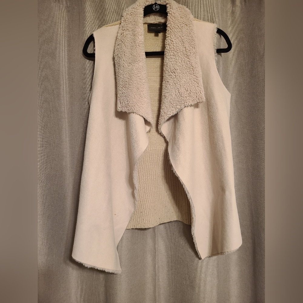 Romeo + Juliet Couture Faux Fur and Suede Vest